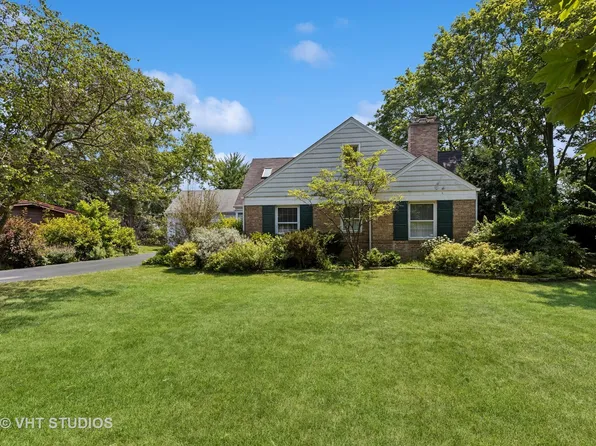 1529 Hawthorne Ln, Glenview, IL 60025