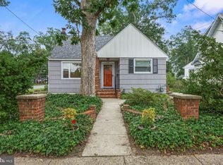 101 Hemlock Ave, Laurel Springs, NJ 08021