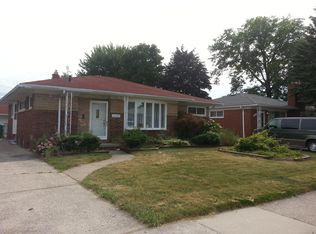 16444 Collinson Ave, Eastpointe, MI 48021