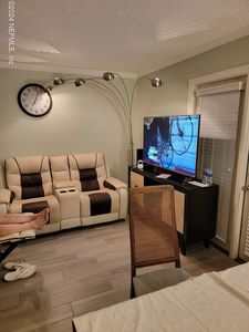 6647 LA MIRADA Drive W #5, Jacksonville, FL, 32217