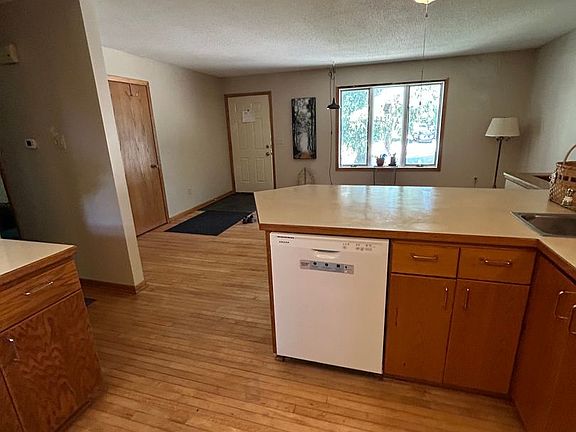 3rd image of 509 Nelson Ct
