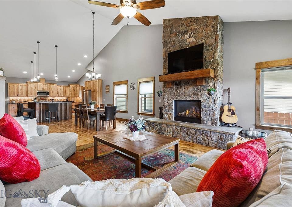 1st image of 564 N Clifden Dr