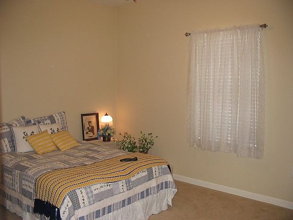Guest Bedroom2