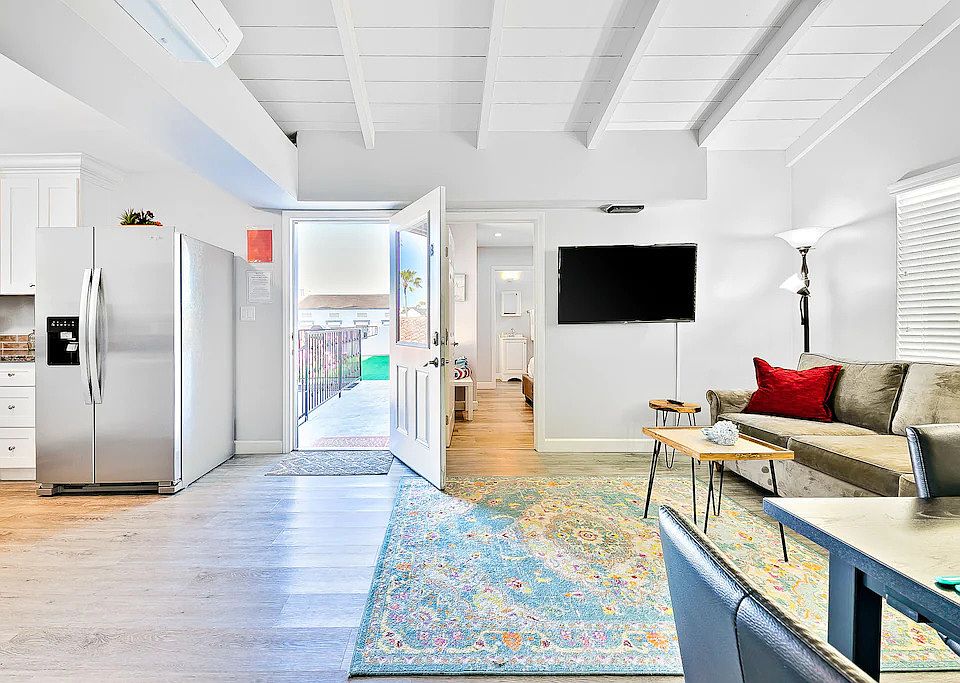 1st image of 1320 W Balboa Blvd #B