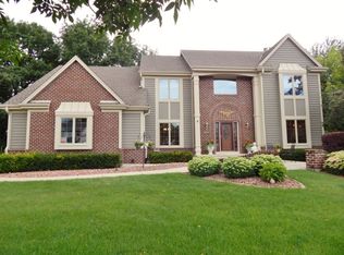 W143N6775 Aspen Dr, Menomonee Falls, WI 53051