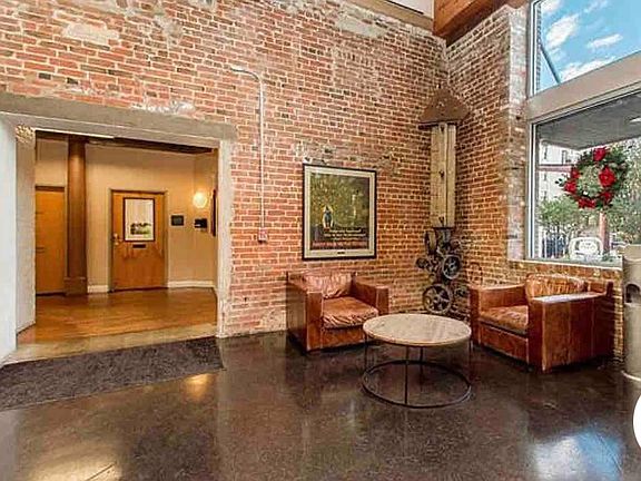 3rd image of 920 Poeyfarre St APT 330