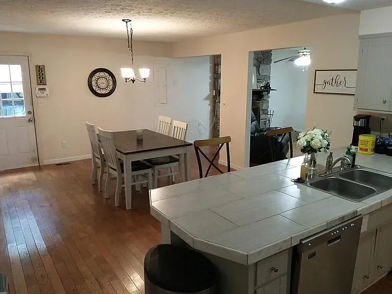 2244 Cooks Rd — Photo 14