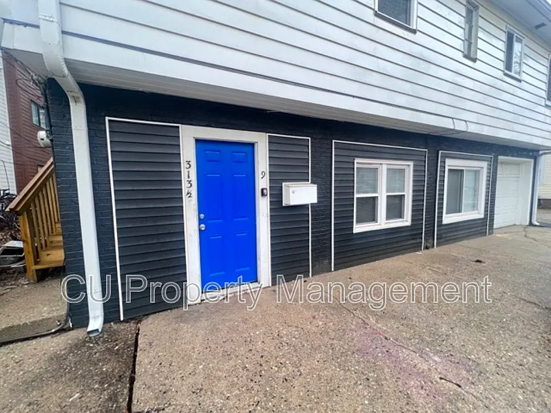 1 bed, 1.0 bath, 800 sqft, $900 — Photo 1