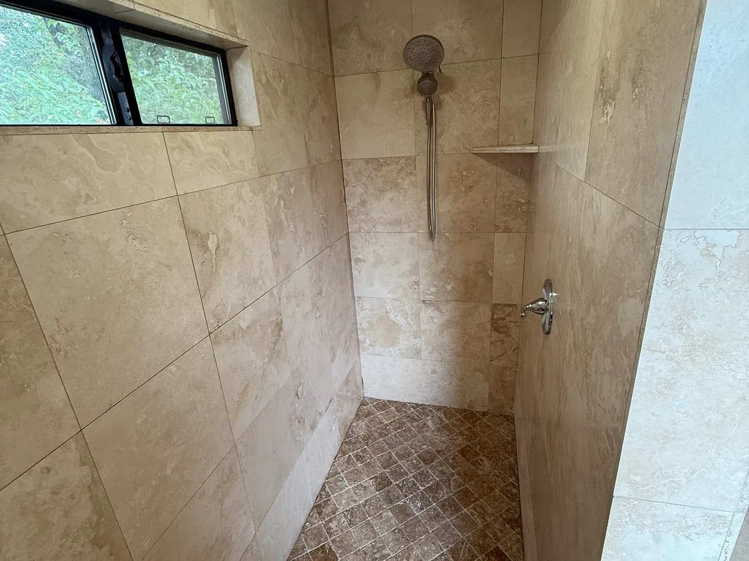 6 bed, 2600 sqft, $1,295 — Photo 3