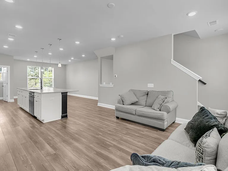 1247 Tice Ln — Photo 15