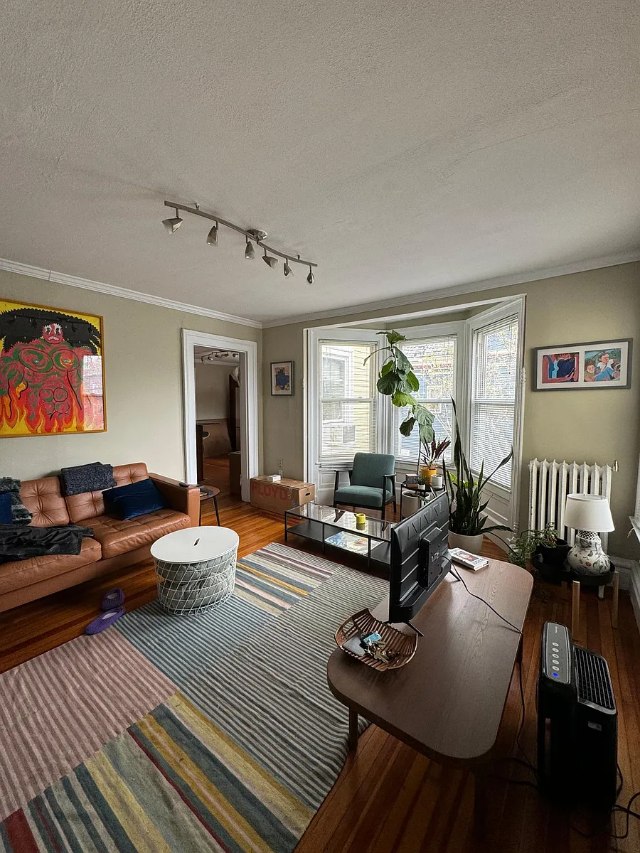 Building Photo - 325 Humphrey St #2
