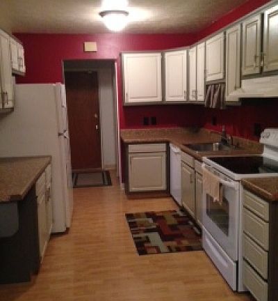 4th image of 1202 Queens Ave