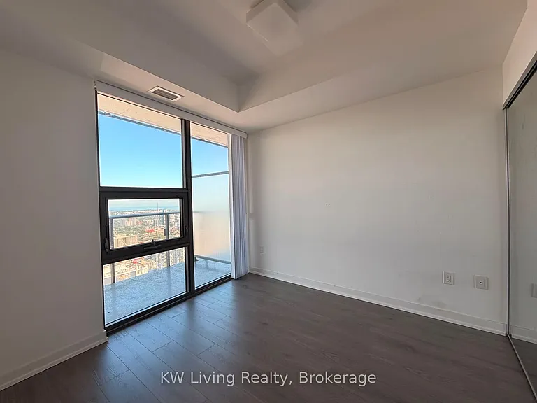 11 Wellesley St W #5913 — Photo 3
