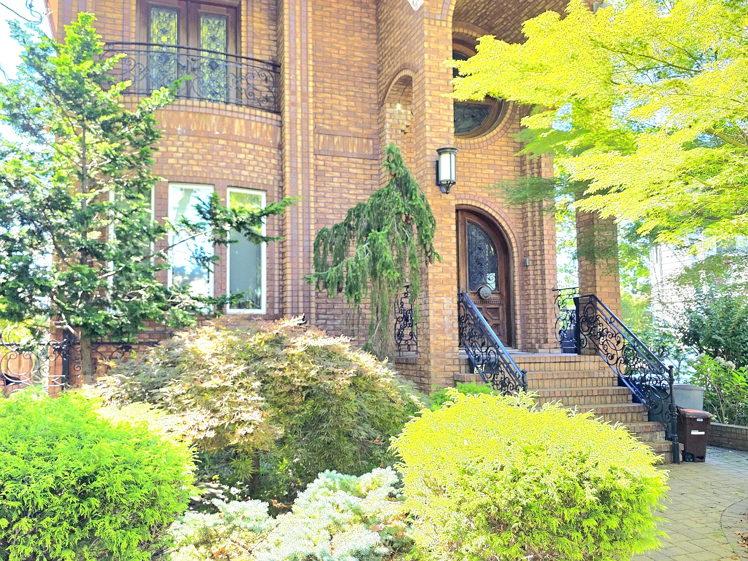 3 bed, 1200 sqft, $2,800 — Photo 1