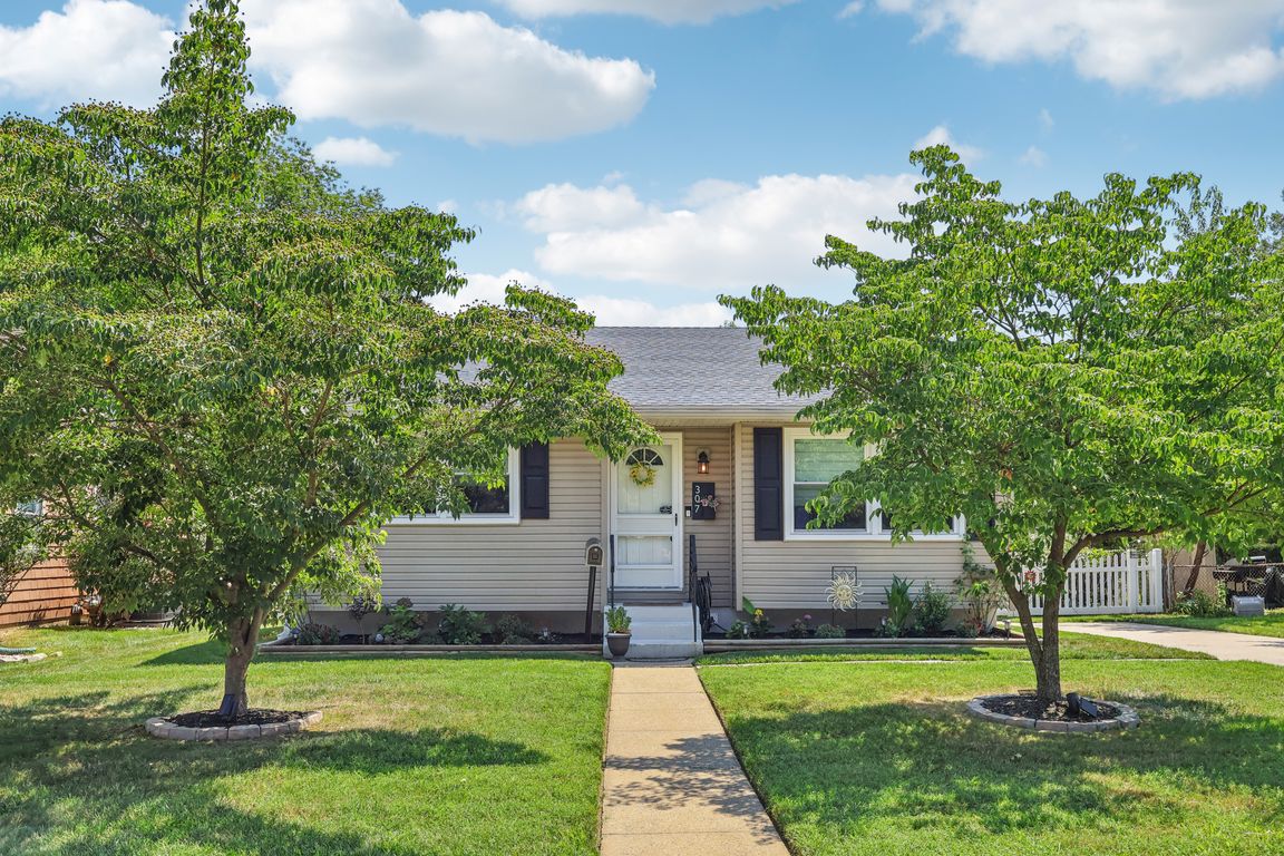 Palmwood Ave-S2507-001.jpg