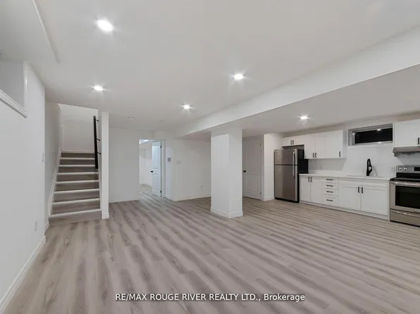 222B Hibbert Ave, Oshawa, ON L1J 1V3