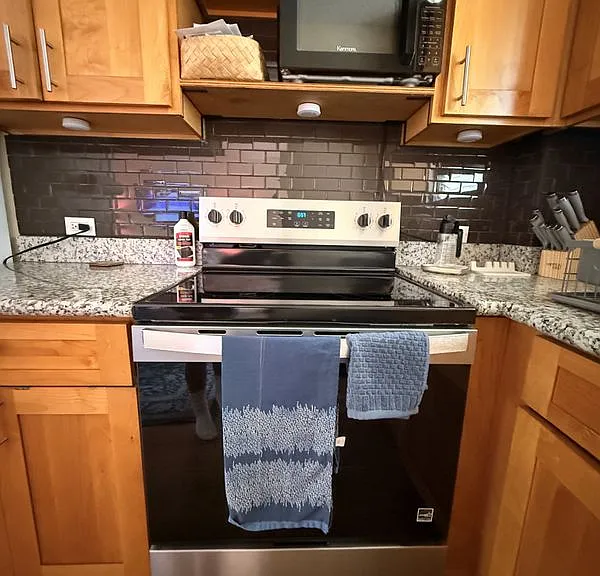 1526 Kewalo St #9 — Photo 5
