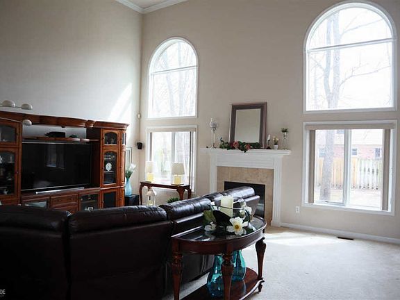 3rd image of 53270 Williams Way