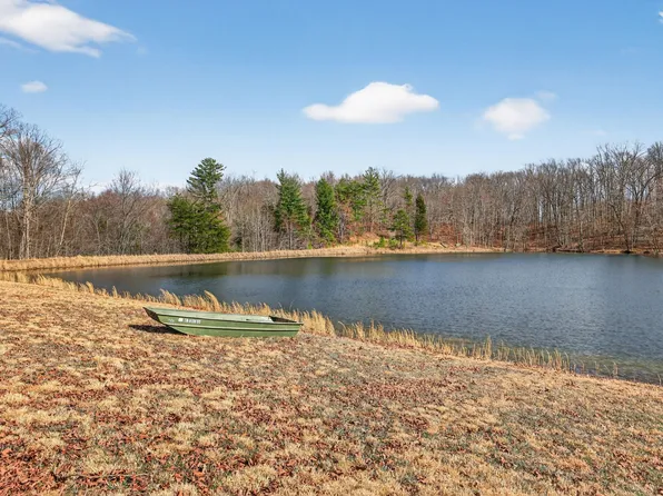 1552 New Harmony Rd, Graysville, TN 37338