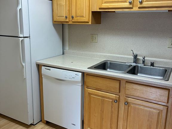 3rd image of 4320 Checkmate Dr APT 9