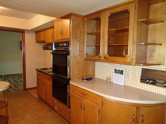 4th image of 9215 Beechwood Dr