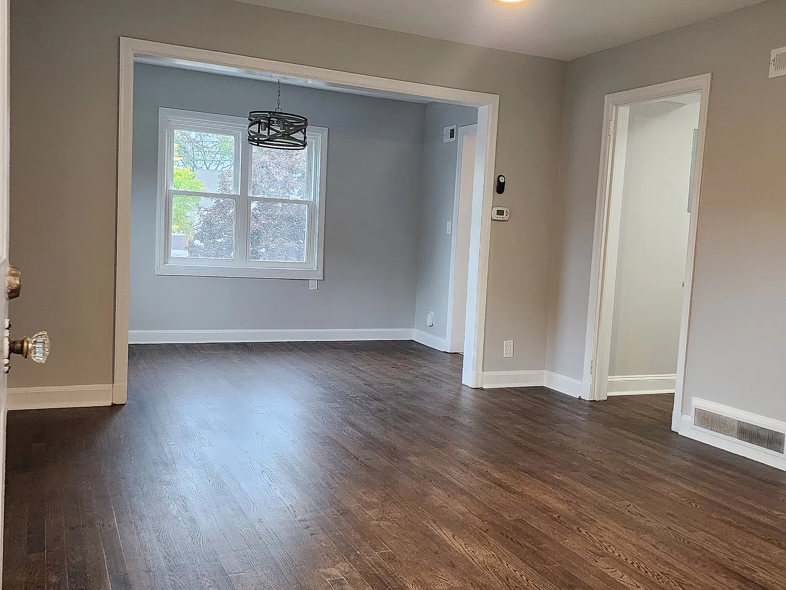 1 bed, 975 sqft, $2,450 — Photo 2