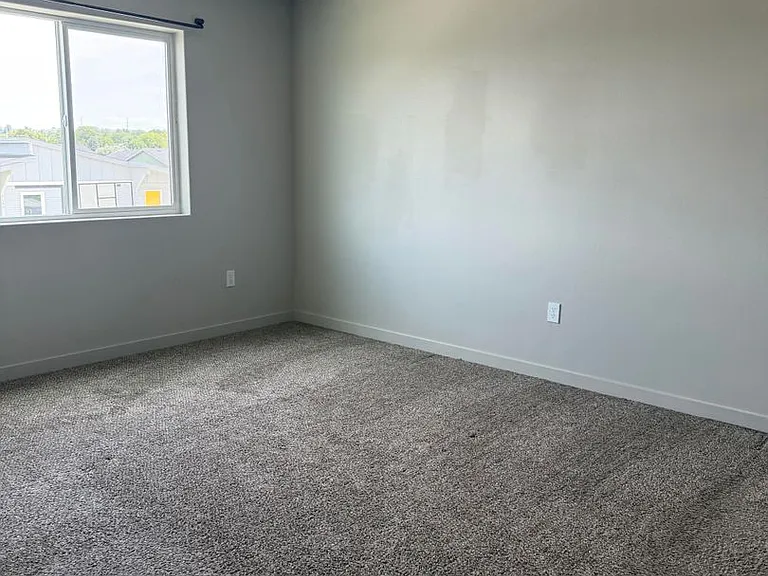 1039 NE Emerald Dr — Photo 20