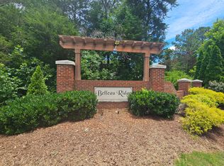 6979 Neville Dr, Ooltewah, TN 37363