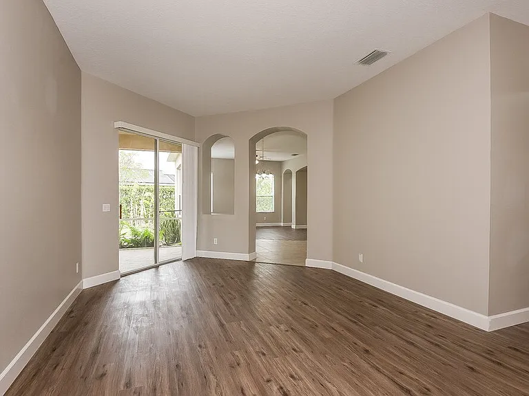 9104 63rd Ct E — Photo 3