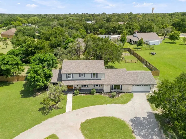411 Carriage Oaks Dr, Liberty Hill, TX 78642