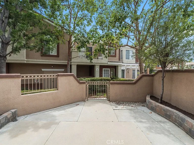 64 Mission Ct — Photo 36