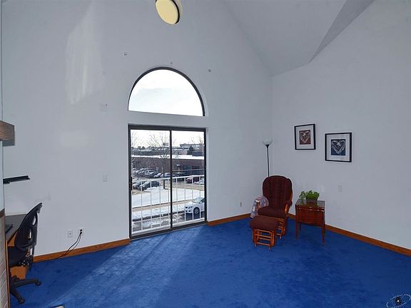4th image of 527 Donofrio Dr Unit 7