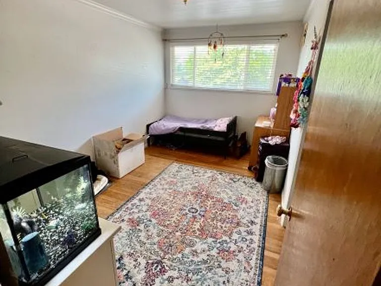 2021 Snyder Ave — Photo 3