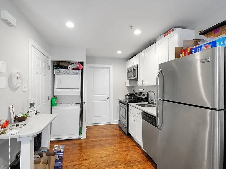2032 Bainbridge St #3 — Photo 4
