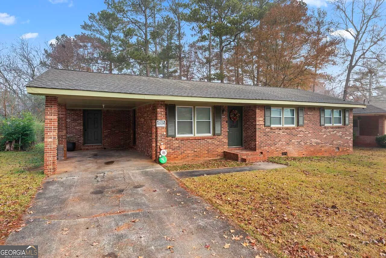 1826 Hallmark Dr photo 1