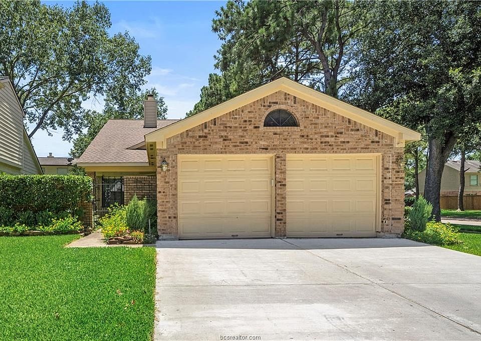 1st image of 7763 Pine Center Dr