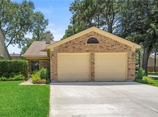 7763 Pine Center Dr, Houston, TX 77095