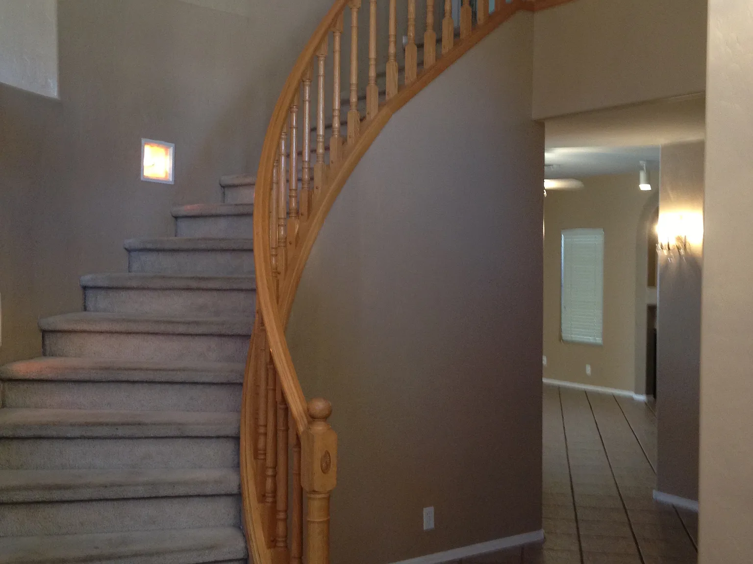 5 bed, 2613 sqft, $2,950 — Photo 4