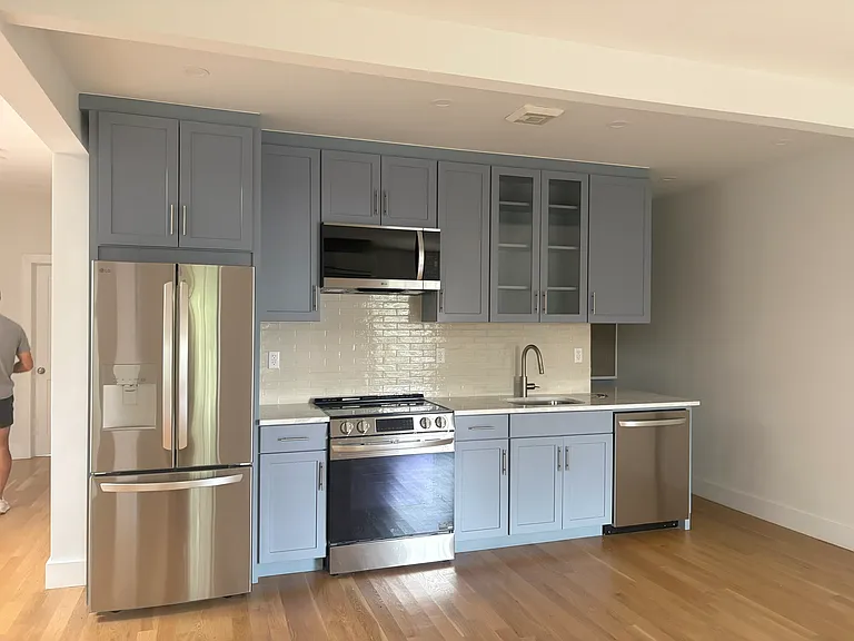 14 Schermerhorn St #7 — Photo 1