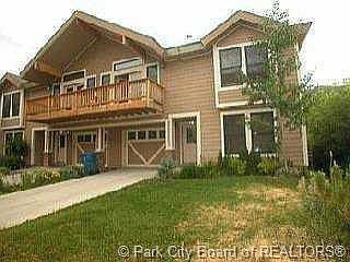 1st image of 1372 Woodside Ave