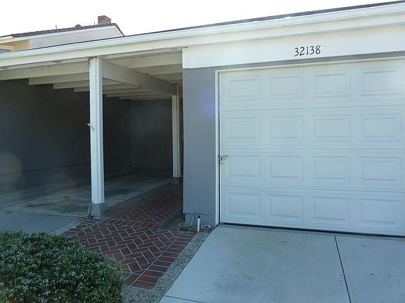 4th image of 32138 Beachlake Ln