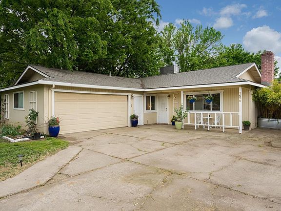 2nd image of 1020 Vinci Ave