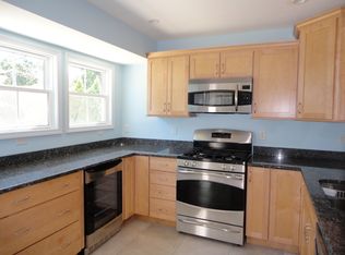 4756 N Idlewild Ave, Whitefish Bay, WI 53211