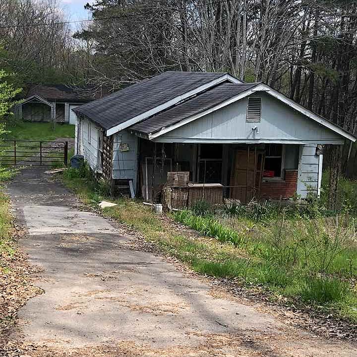 1st image of 2288 Lois St SE
