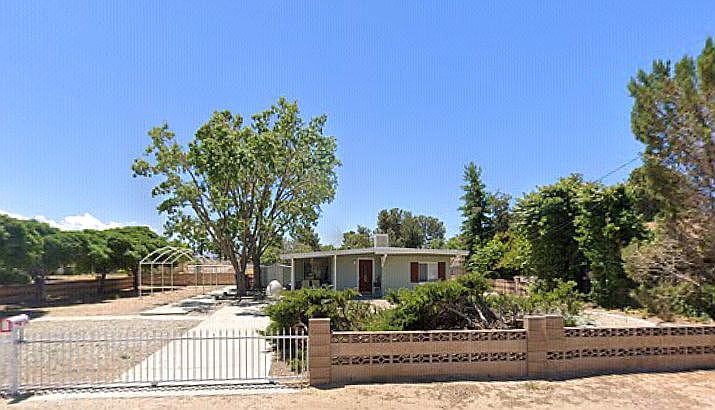 1st image of 724 E Avenue K8