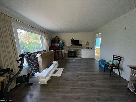 2nd image of 415 Mount Pleasant Rd