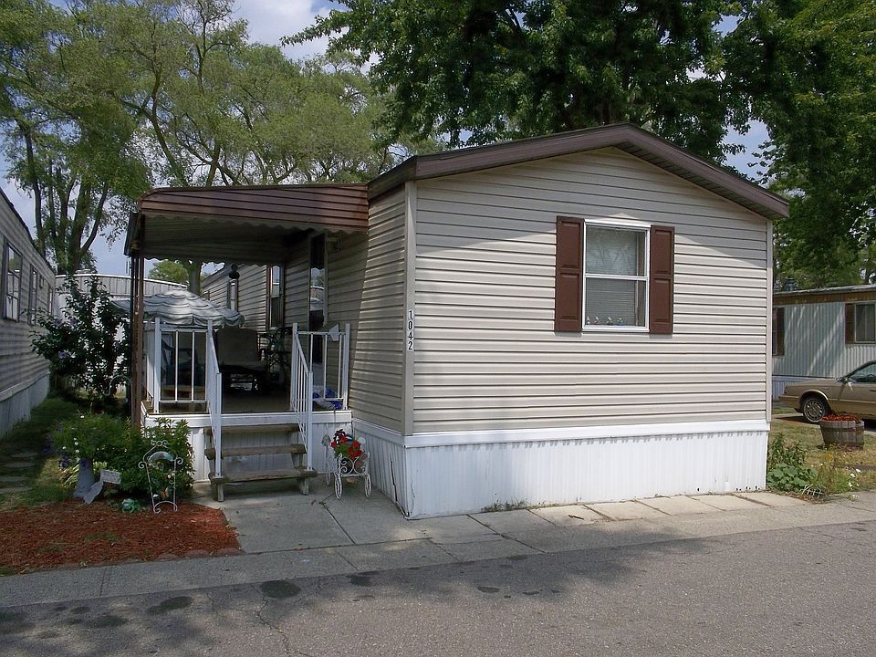1st image of 1042 Candace Ln