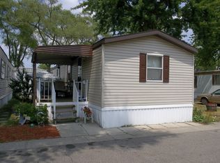 1042 Candace Ln, Madison Heights, MI 48071