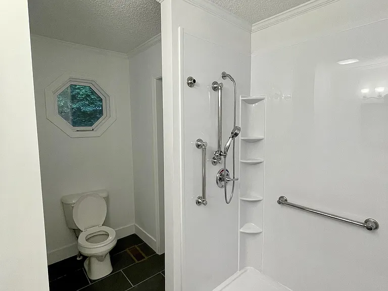 51 Allen Ave — Photo 7