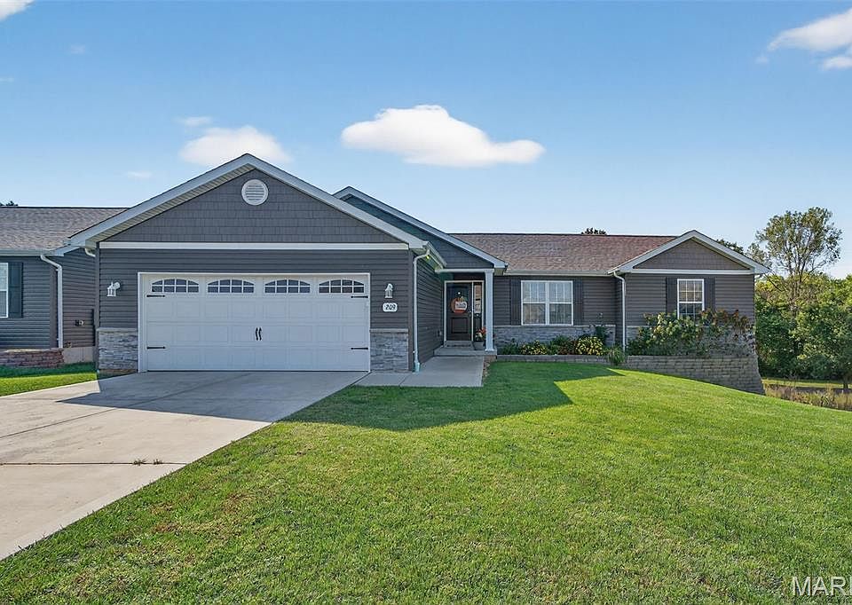 1st image of 209 Rockford Dr